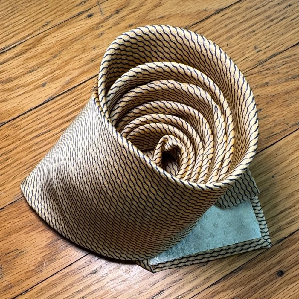 Graham & Lockwood Tan and Black Patterned Tie